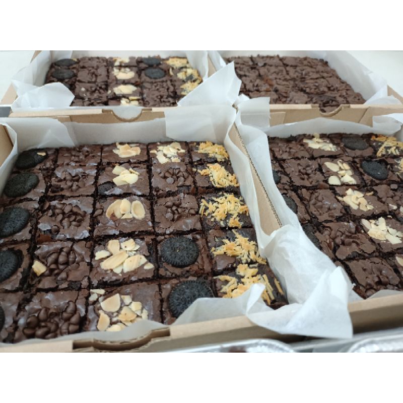 

Brownies uk 18x18