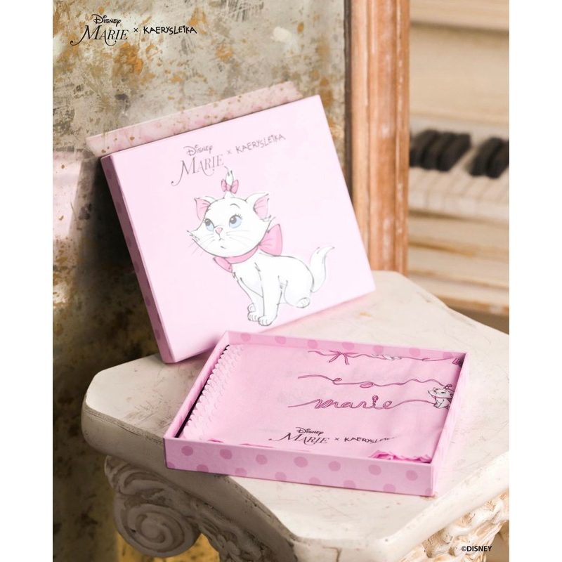 kaerysleika x disney marie duchess scarf in blush