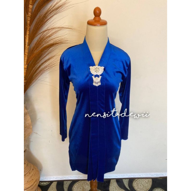 Kebaya Kartini (Leher V), Body Panjang - Warna Biru Elektrik