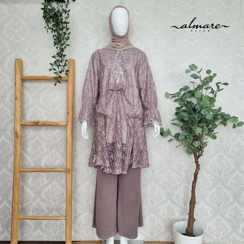 Kebaya Tile dan Kulot