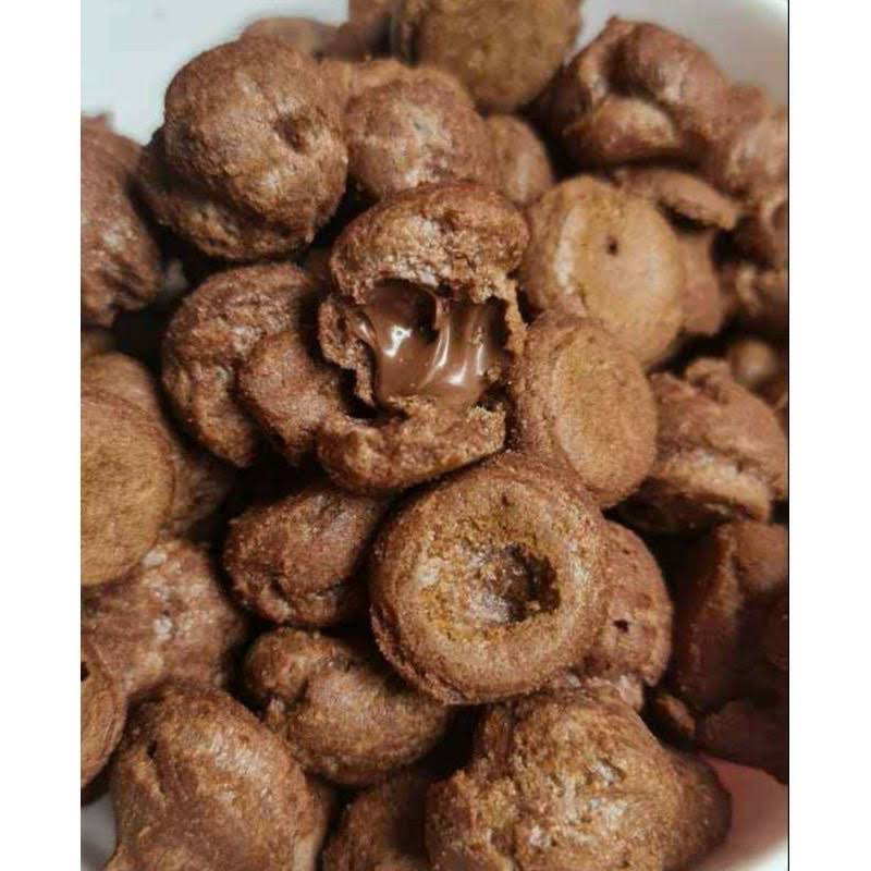 

SOES COKLAT DOUBLE CHOCO 500gr (MERK SARIKAYA) SUS CREAM COKLAT ISI COKLAT