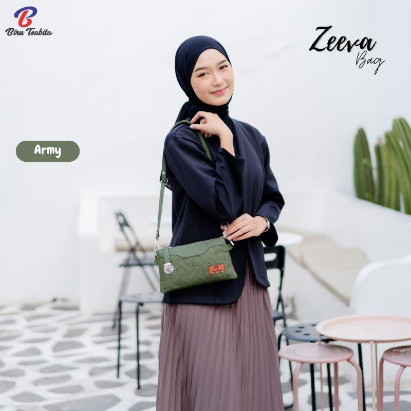 Biru Tsabita, Zeeva Bag Tas Slempang Klip Wanita