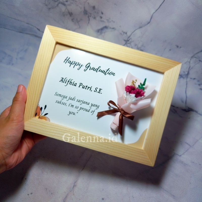 

Flower in frame 5R Landscape kado wisuda gift box kado ulangtahun dried flower