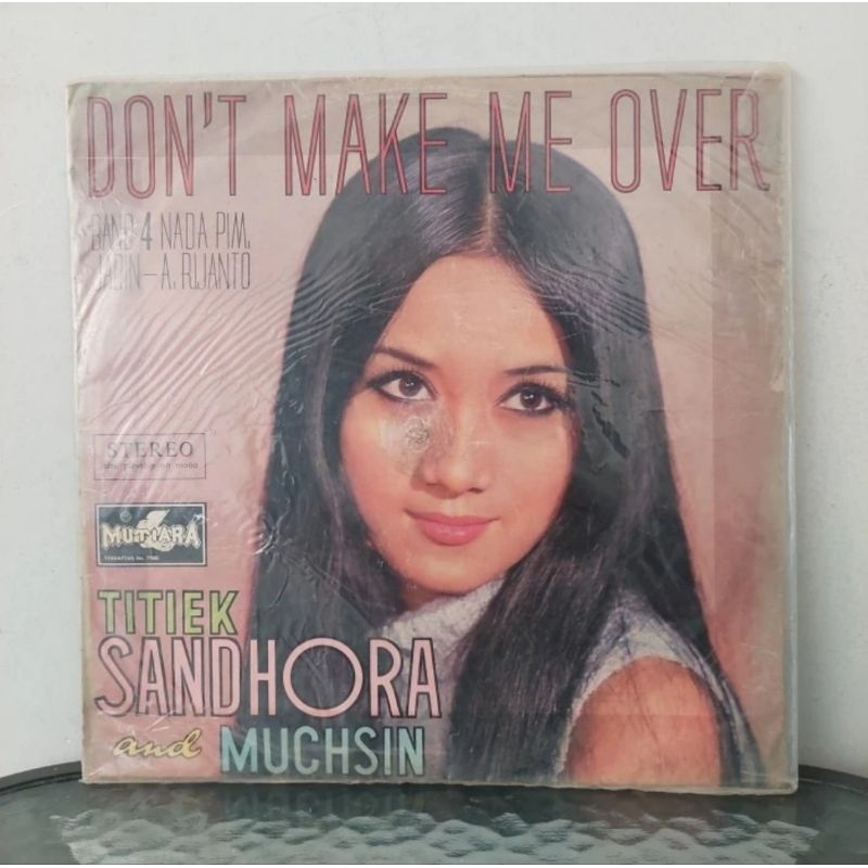 Vinyl Piringan Hitam 12 inch Titiek Sandhora&amp;Muchsin-Hati Wanita