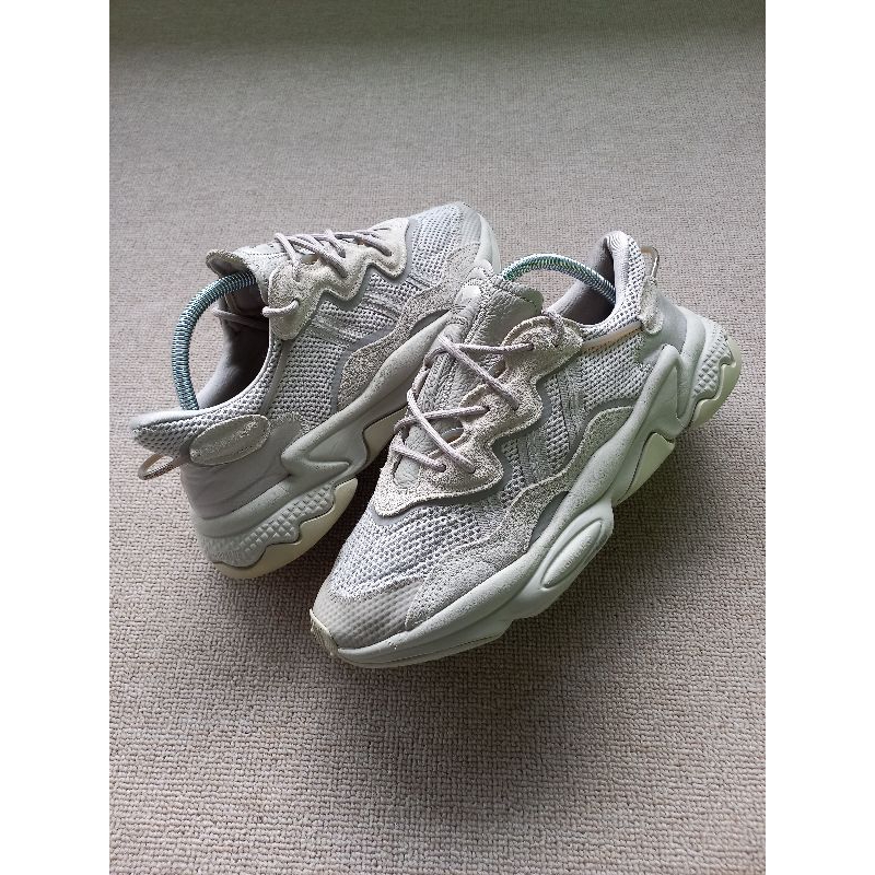 Sepatu second Adidas Ozweego Metal Grey | 42
