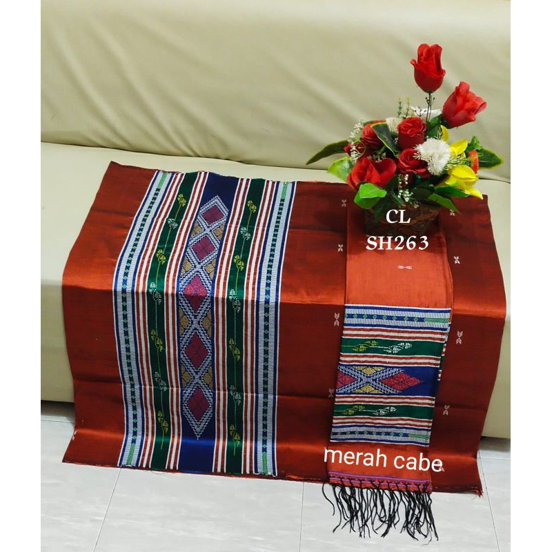 ReadySutra Hongkong Kilat
Tenunan Siantar
Cantik dan mewah
Bahan + Selendang
*Harga 450*