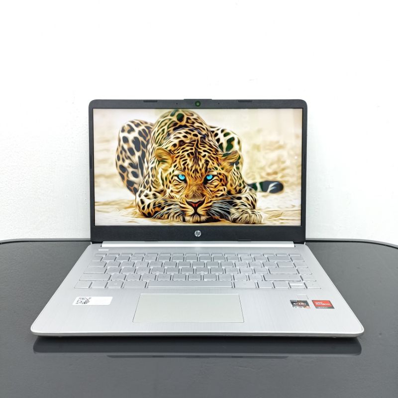 LAPTOP HP 14S-FQ2002AU AMD RYZEN 5 5625U 8GB SSD 512GB 2.3GHz