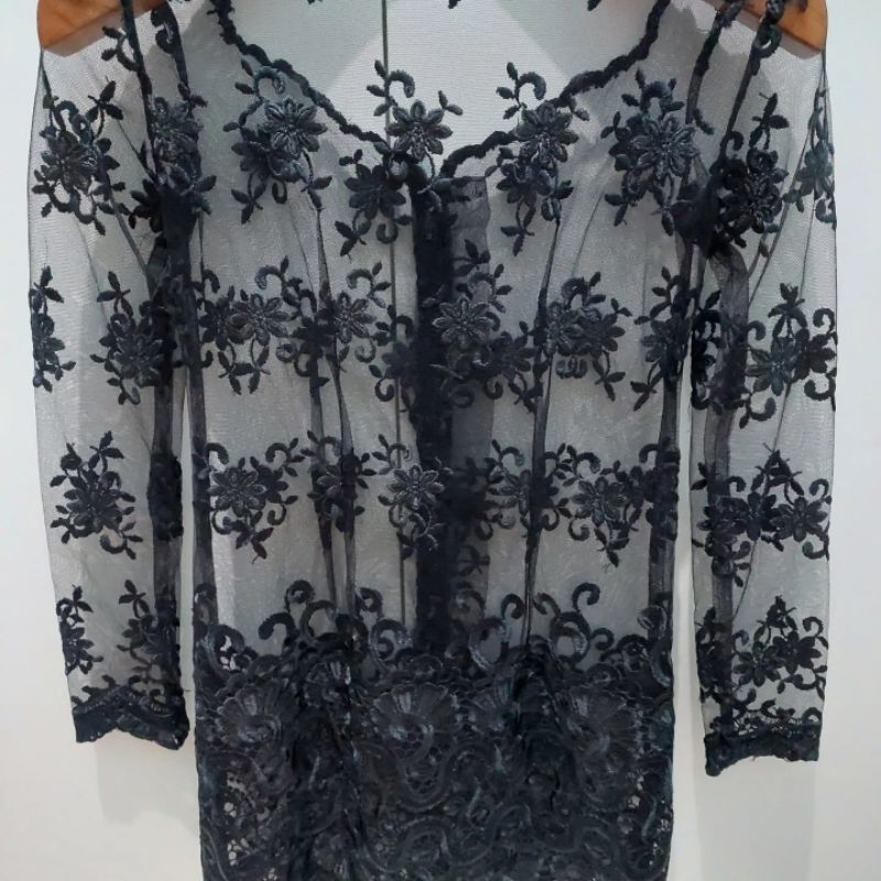 Preloved kebaya brukat brokat stik tebal hitam lamaran kondangan pesta party dress batik payet