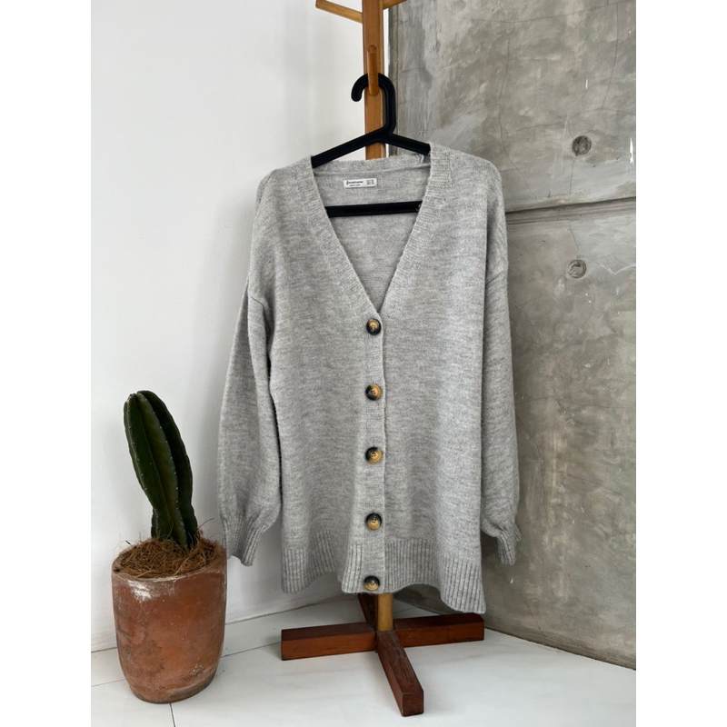 Cardigan Abu-abu Stradivarius Preloved