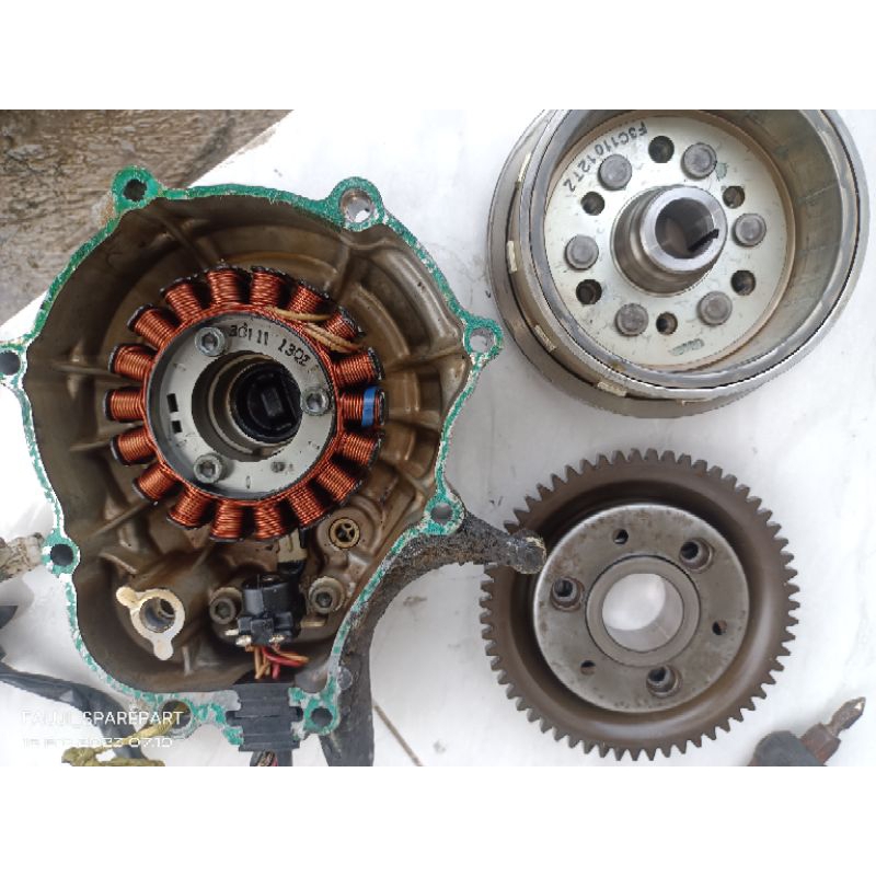 spul magned gigi one way +kalter kiri bak magnet Yamaha Vixion old barang masih bagus ori bawaan mot