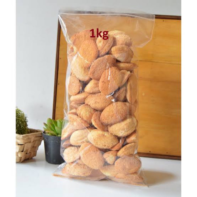 

BOLU PERAHU 1 KG (BOLU KERING KIJING JADUL)