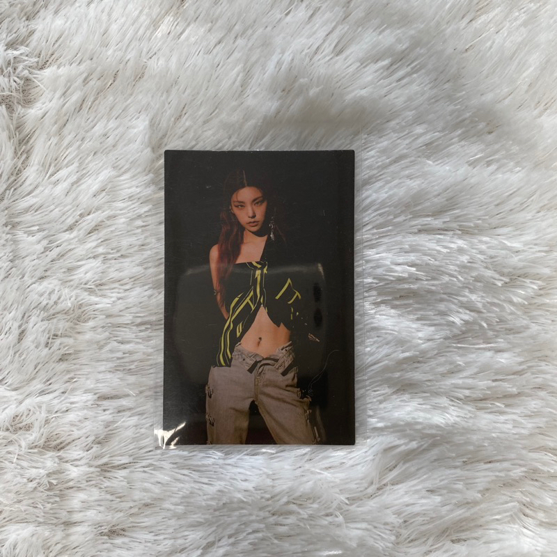 guess who photocard itzy