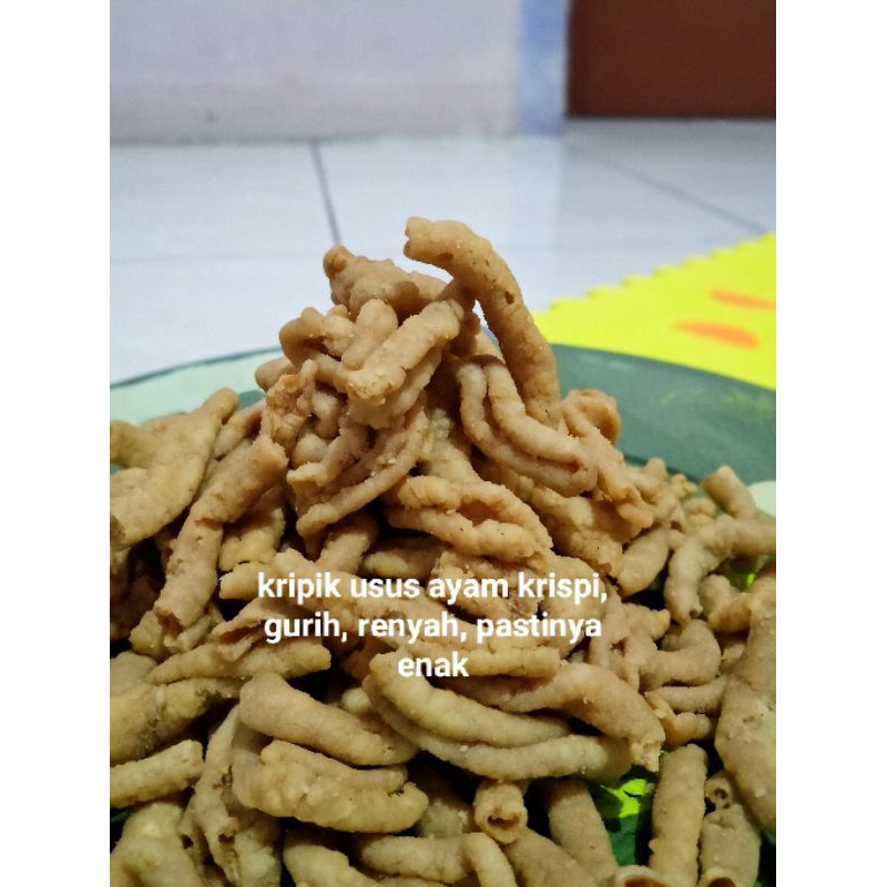 

kripik usus rasa daun jeruk 1/2 kg