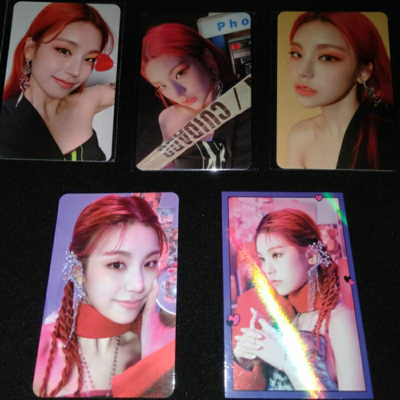 Hwang Yeji ITZY Guess Who Photocard