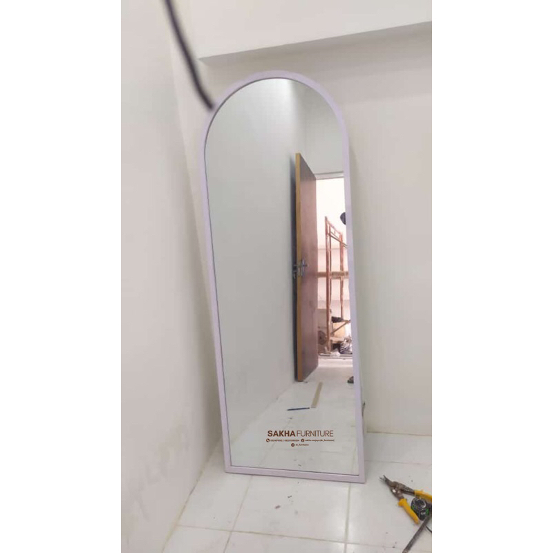 Standing mirror bahan HPL