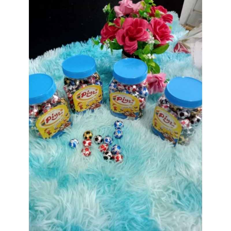 

FEROCOCO Piyoball Cokelat Bola isi 60 pcs