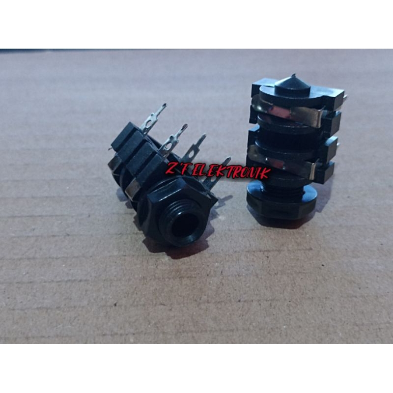 SOCKET AKAI MONO KLABANG PVC