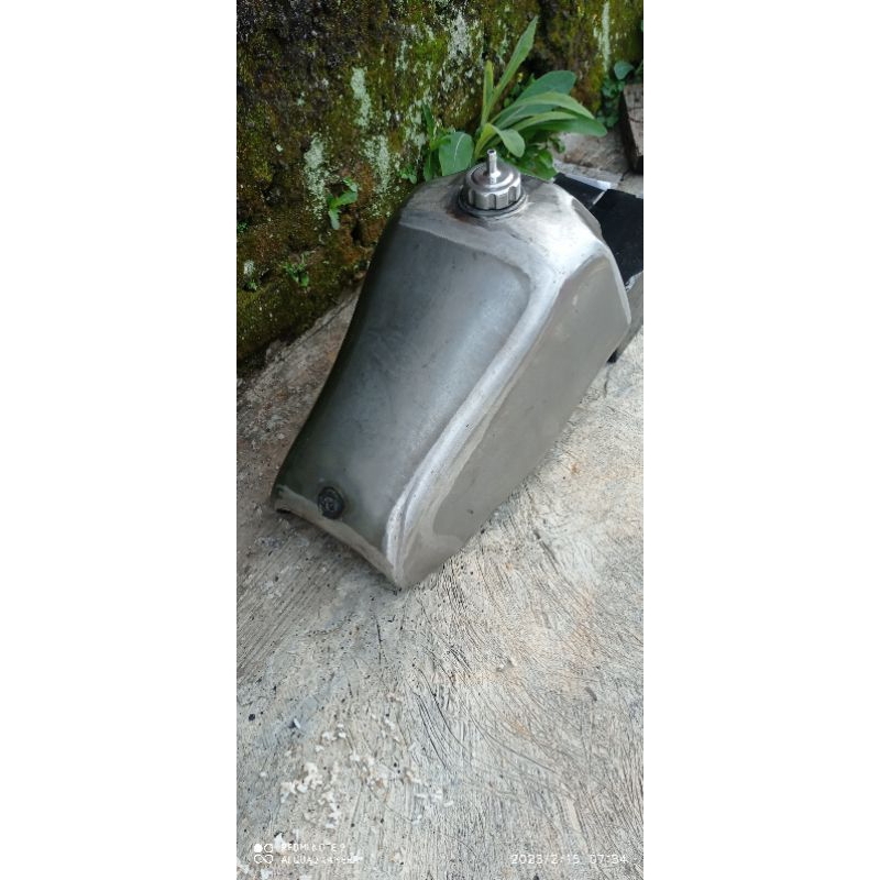 tangki Suzuki RM125Z