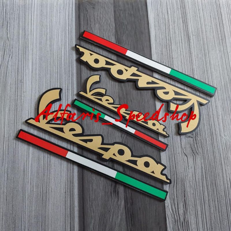 Emblem vespa logo vespa matic timbul 3D tebal 2ml 1 set kanan kiri depan + logo italy