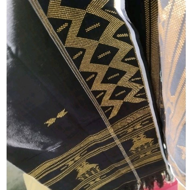 Uis Nipes Karo Songket -Tenun