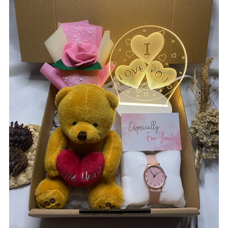 

GIFT BOX HAMPERS CEWEK KADO WANITA LUCU BONEKA BOUQET LAMPU EASHTETIC JAM TANGAN