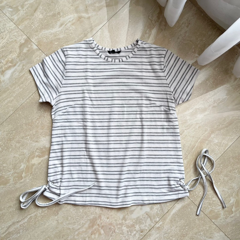 KAOS WANITA THE EXECUTIVE