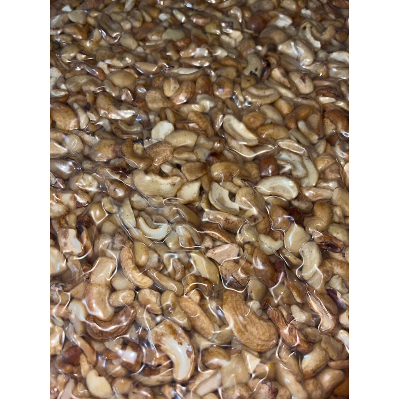 

Kacang Mede Pecahan Bumbu