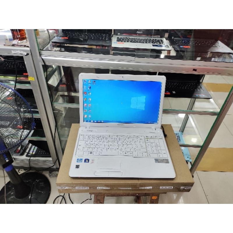 Laptop Toshiba C660 Core i3 ram 3GB HDD 500GB Mulus Siap Pakai