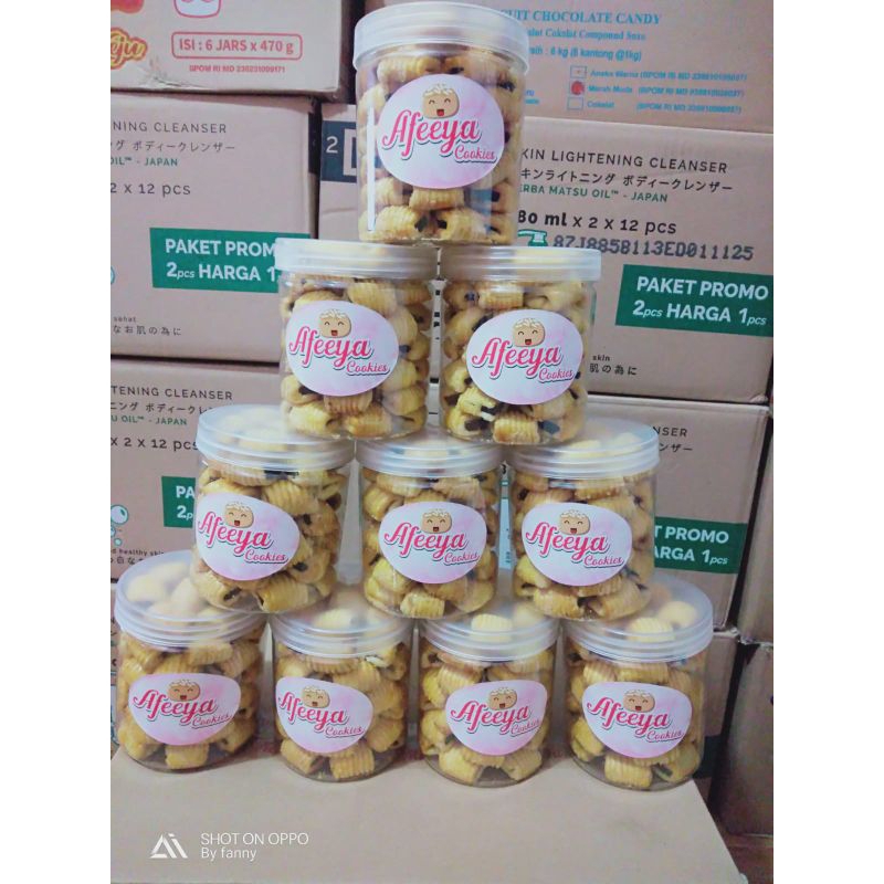 

coklat roll toples 600ml