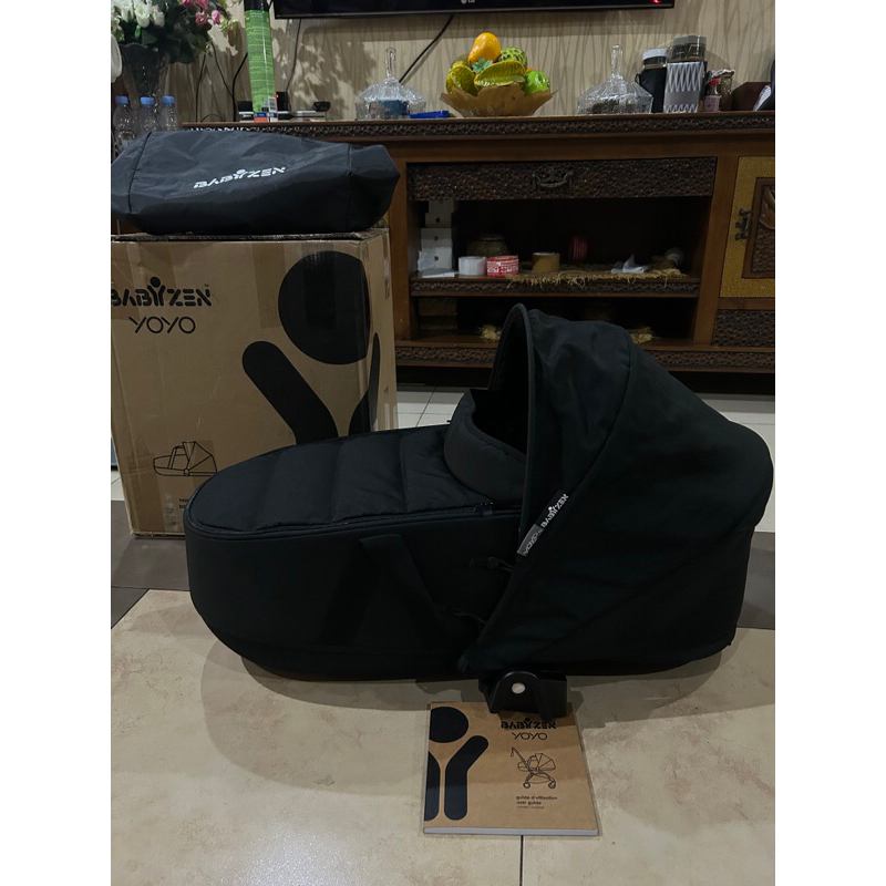 Preloved Bassinet stroller babyzen yoyo 2 / yoyo+ untuk newborn warna hitam kondisi 95%