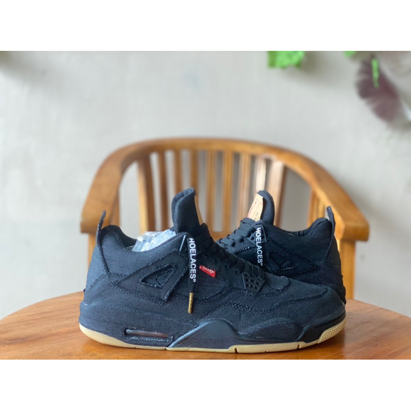 Retro 4 Levis