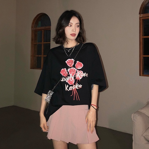 American Retro Rose Motif Printed T-shirt Lengan Pendek Oversize Kekinian Basic Kaos Hitam Wanita