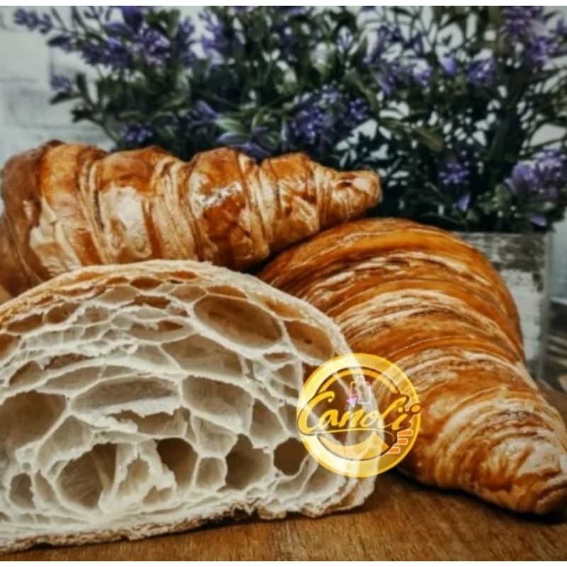 croissant frozen full butter 40gr ready to eat / matang jumbo size