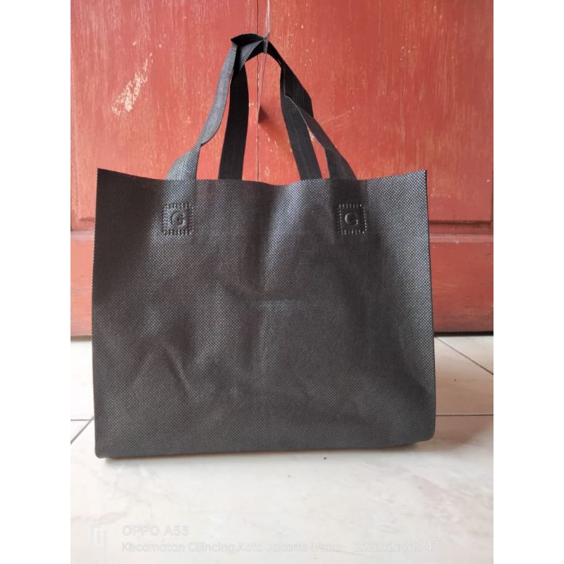 

Tas handle box nasi 18×18 isi 12pcs