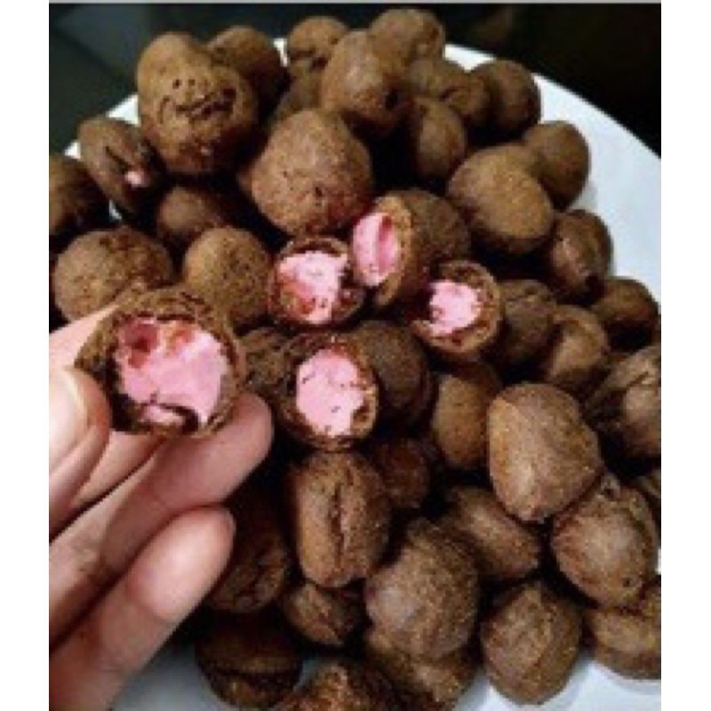 

SOES COKLAT CHOCOBERRY 500gr (MERK SARIKAYA) SUS CREAM COKLAT ISI STRAWBERRY CHOCO BERRY