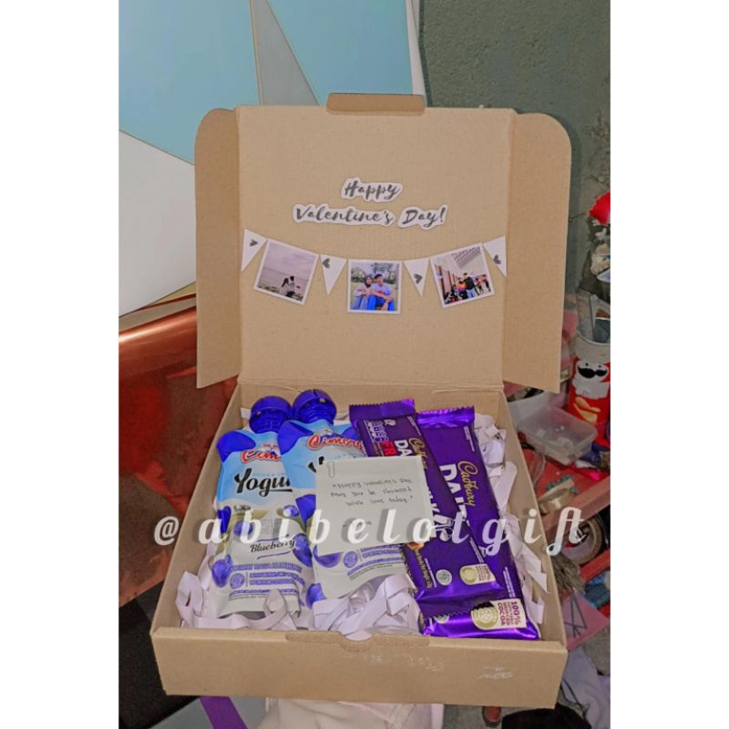 

GIFT BOX / GIFT BOX MURAH / HADIAH UNIK / HADIAH MURAH / HADIAH CEWE / KADO MURAH / KADO CEWE UNIK