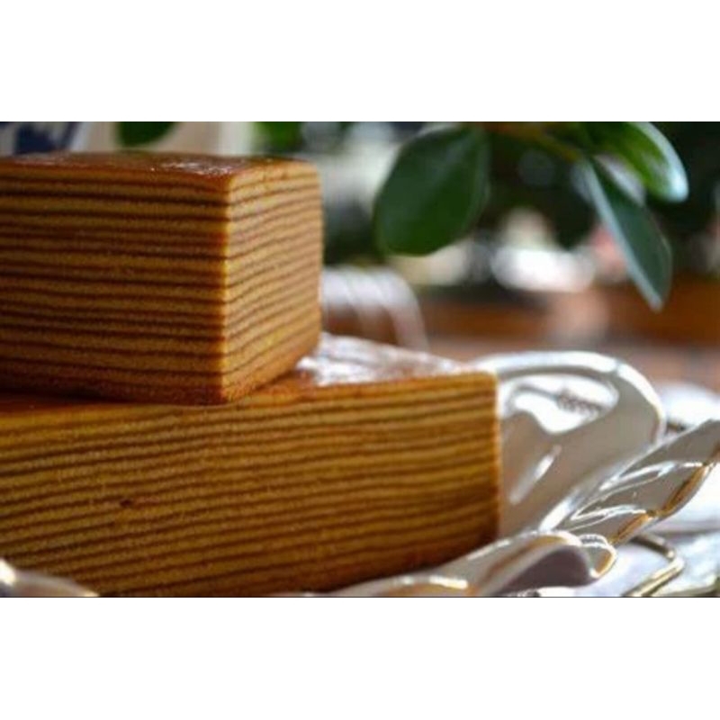 

Lapis Legit Khas Bangka Original Super Wijsman & Telur Kampung 10 X 10
