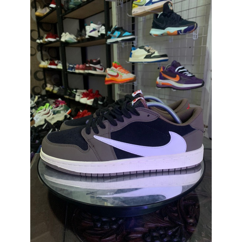 Nike AJ1 Travis scott