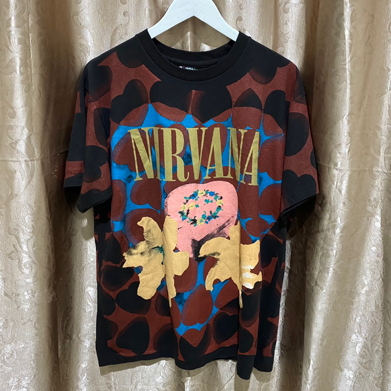 VINTAGE NIRVANA HEART SHAPE BOX