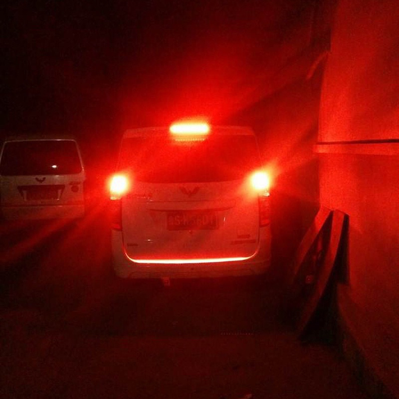 LAMPU STOP BELAKANG LED-BOLAM LAMPU REM BELAKANG UNIVERSAL SEMUA MOTOR BISA PASANG NYALA BLITZ UNIVERSAL