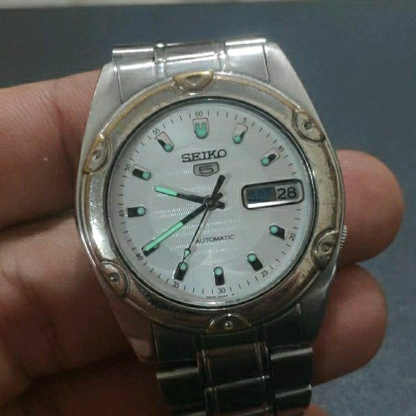 SEIKO 5 REF. 7009-6030 Circa 1995