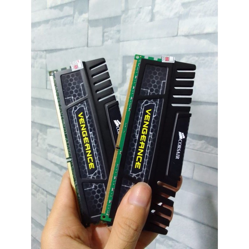 RAM GAMING DDR3 16GB 8GB MERK CORSAIR PC 1280 1600 10600