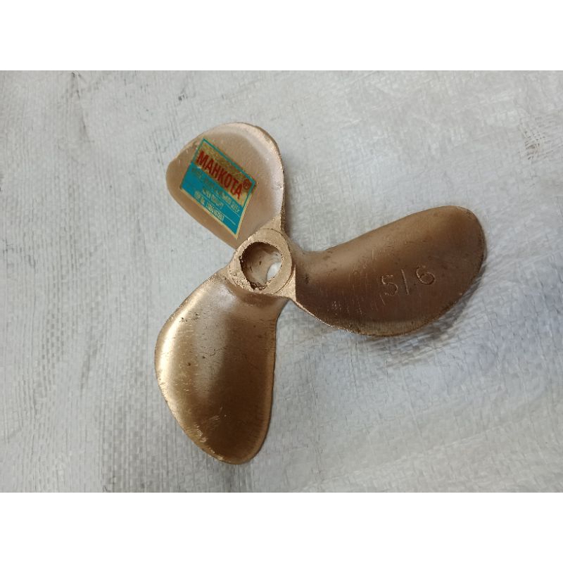 baling baling perahu/ propeller perahu daun 3 no 5/6 kuningan