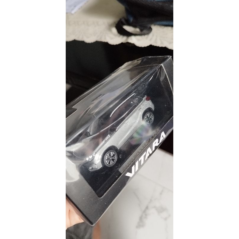 Suzuki Escudo Vitara LHD Diecast Skala 43