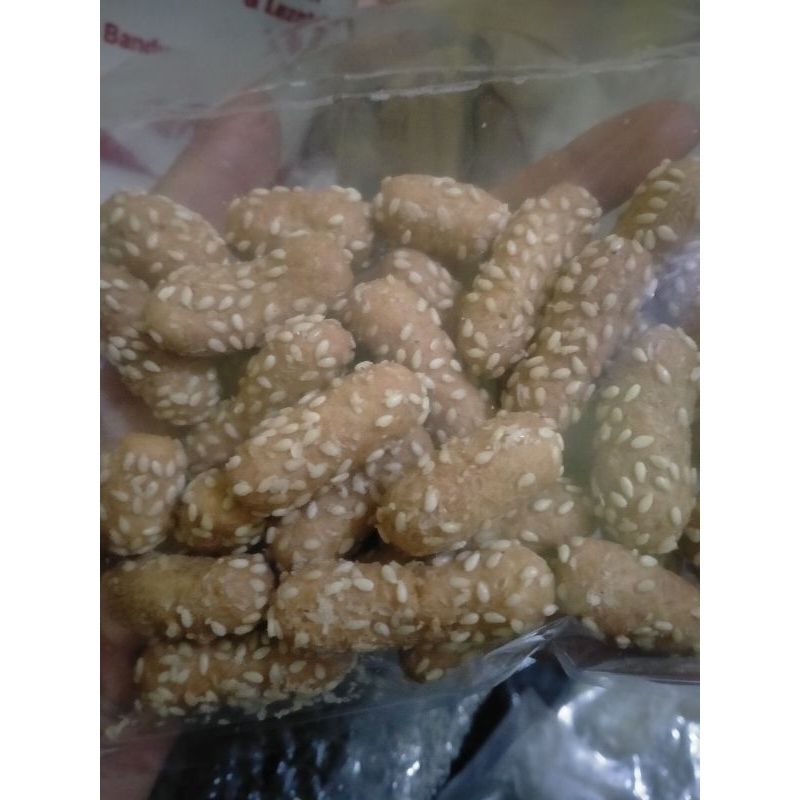 

Kue keciput wijen