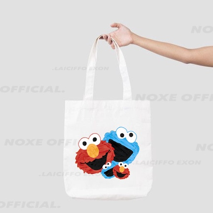 TOTEBAG KANVAS MOTIF ELMO SESAME STREET