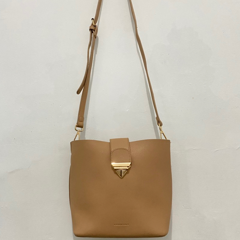 Preloved Tas Urban n Co Essentials | Preloved Sling Bag