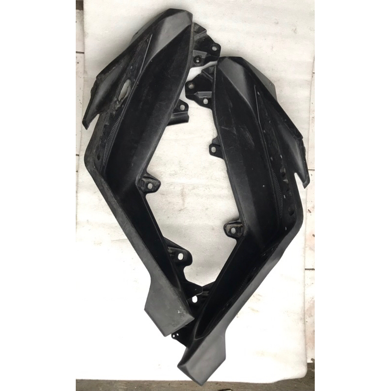 Footres pijakan kaki kanan Kiri Nmax 2015 sampe 2019 bekas original