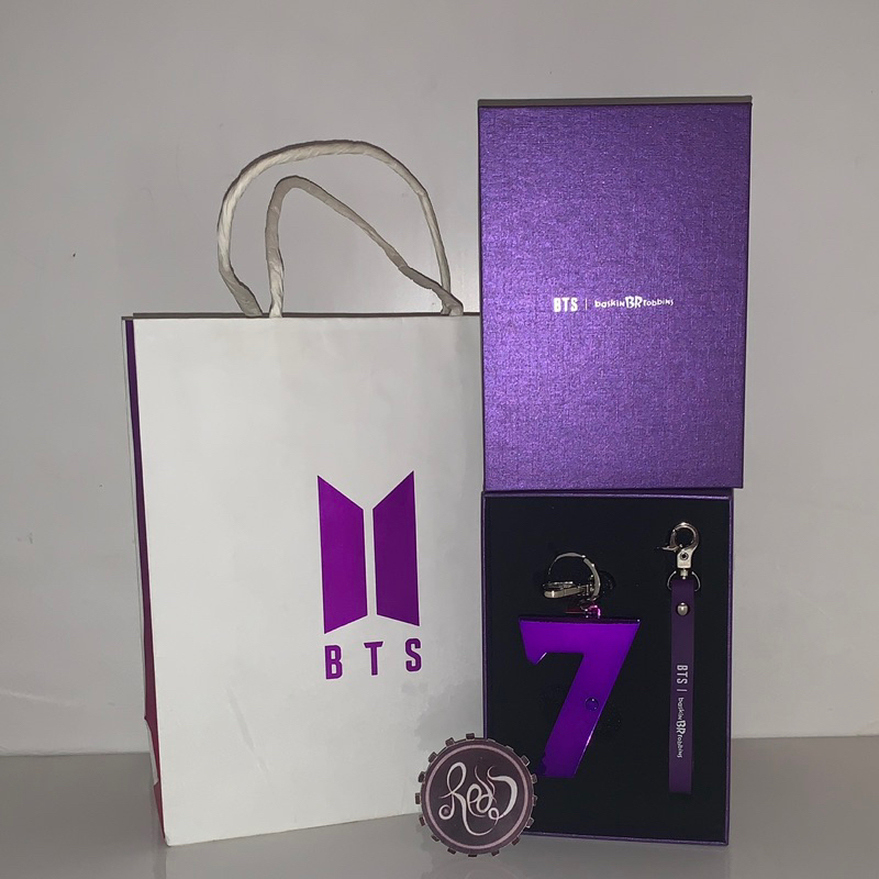 [READY STOCK] BTS x Baskin Robbins Korea Official merch - 7 Starlight Keyring Limited Edition