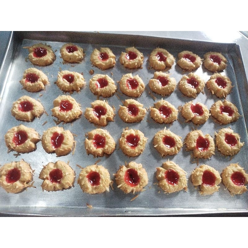 

kue kering Thumprint strawbery kemasan 500gram